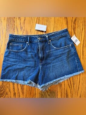 Good American - NWT- Denim Frayed Hem Women’s Shorts - Size 14